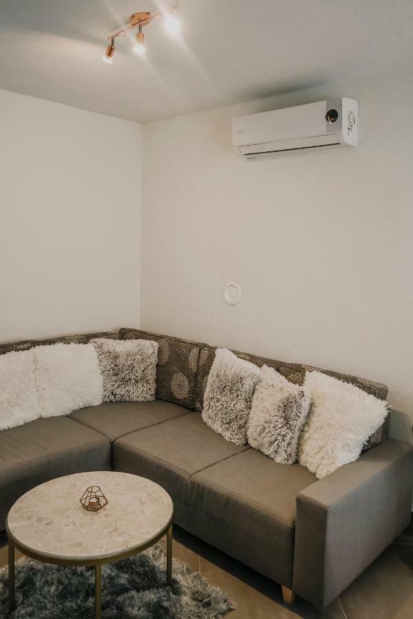 Apartman Bacchus Pola Esterno foto